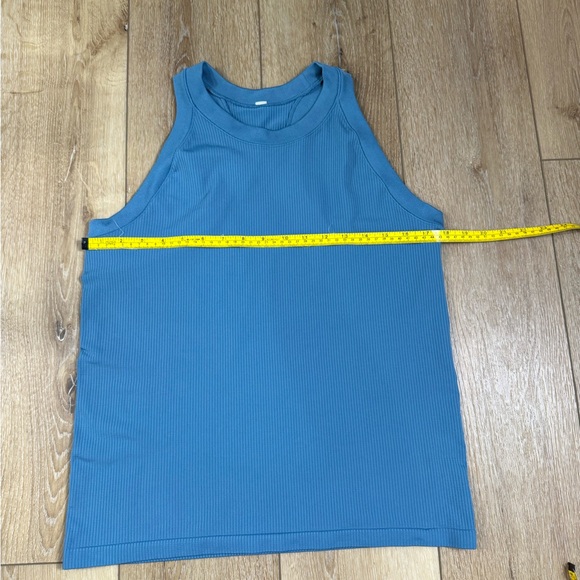 Athleta Women's Blue Sleeveless Racerback Workout Tank - Picture 5 of 6